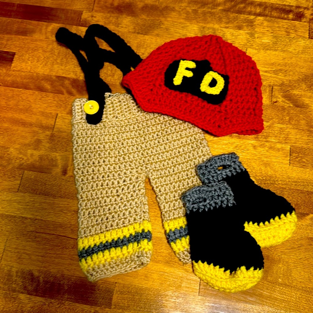 Knitted Newborn Shoot clothes Firefighter